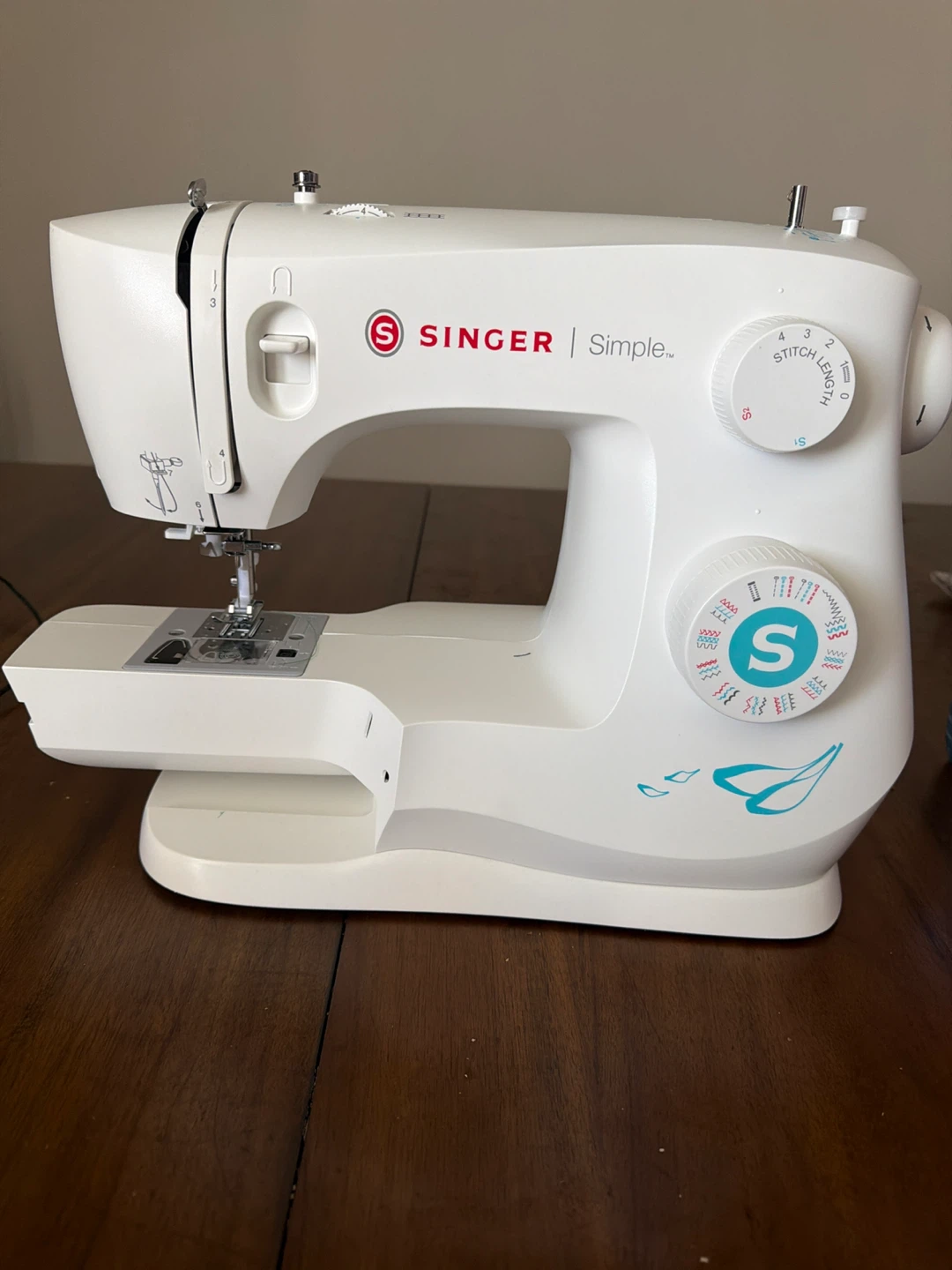 Singer 3337 Simple Sewing Machine