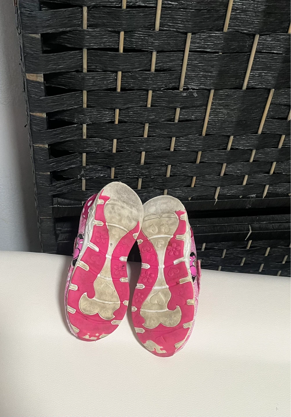 Pink Minnie Mouse Toddler Shoes Size 6 - photo 3