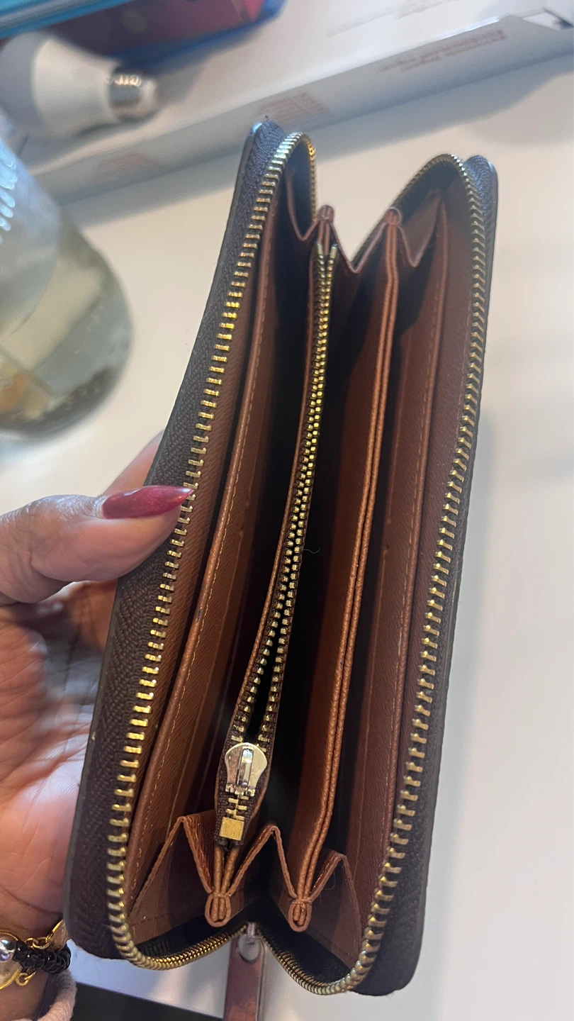 Louis Vuitton Monogram Zip Around Wallet - photo 2