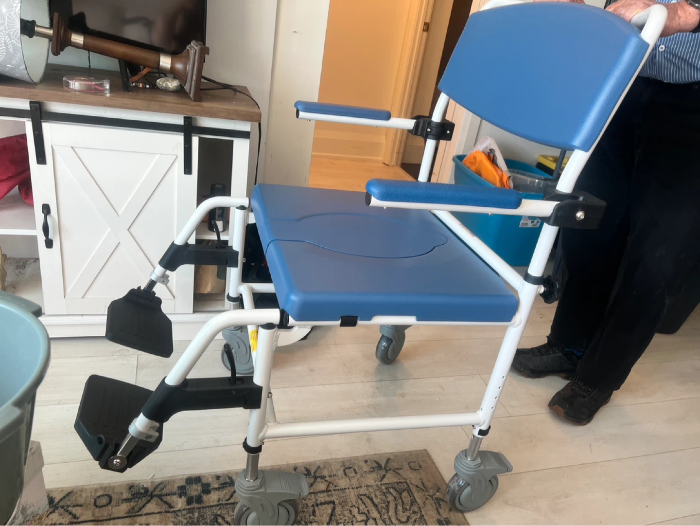 Shower commode chair with wheels and bucket - photo 3