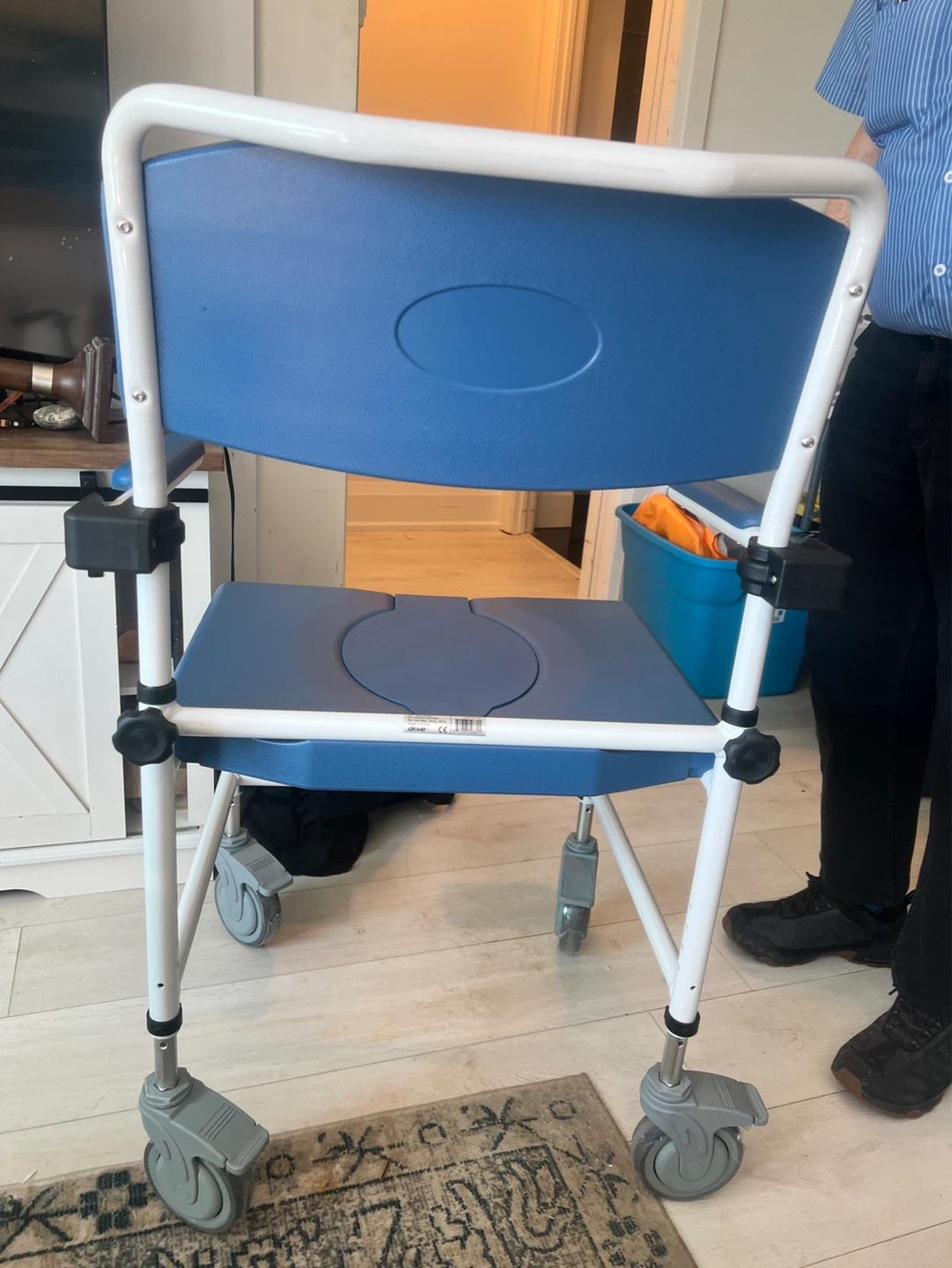 Shower commode chair with wheels and bucket - photo 4