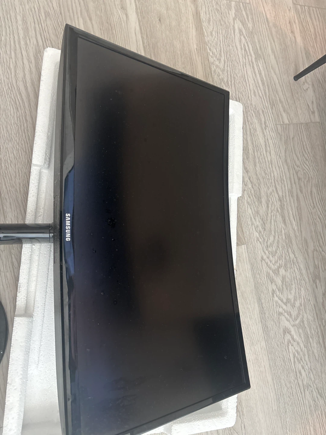 Samsung C24F390FH 24-inch Curved Monitor - photo 3