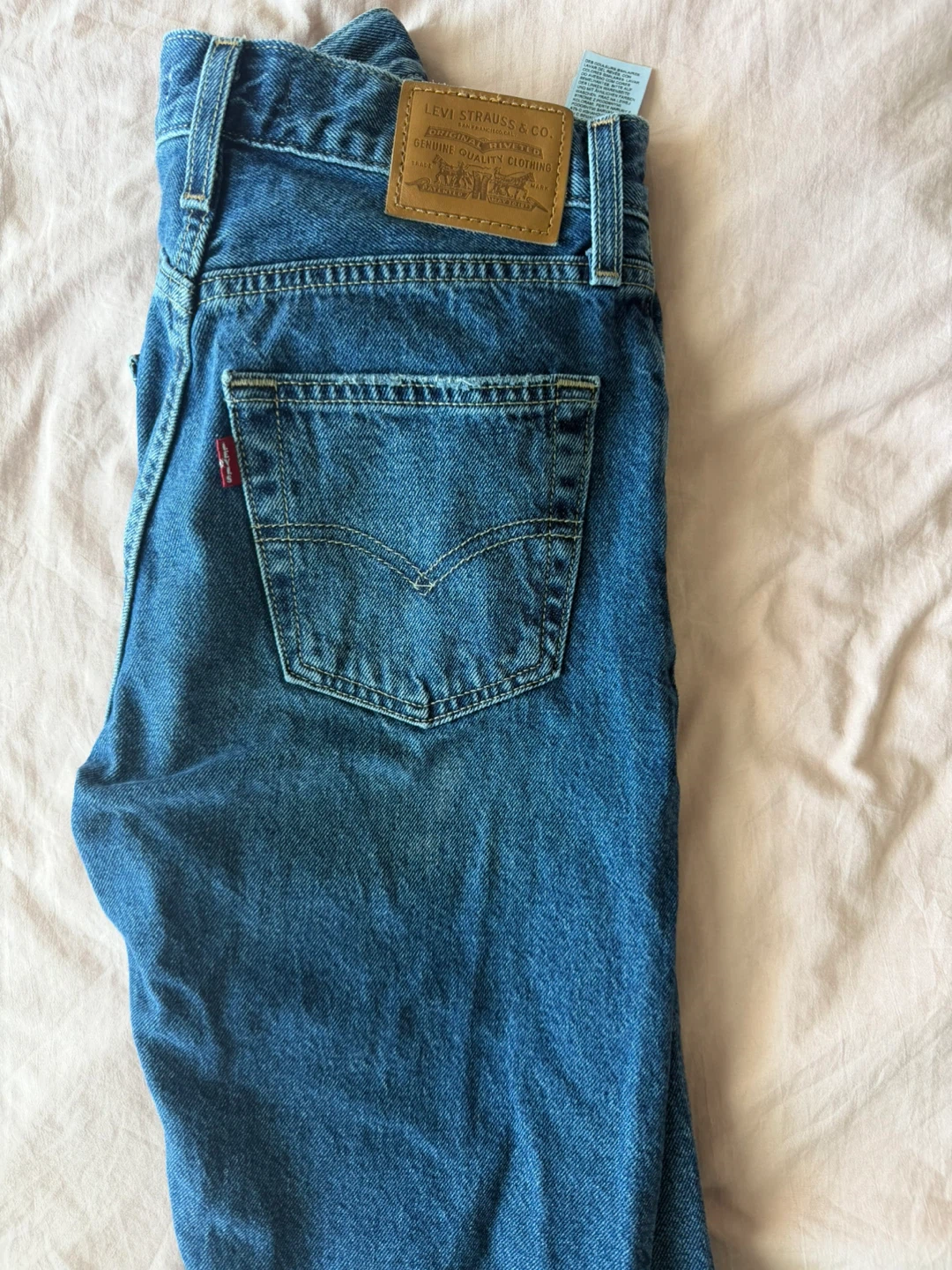 Aritzia X Levi's "Easy Dad" Jeans - Size 25 - photo 3