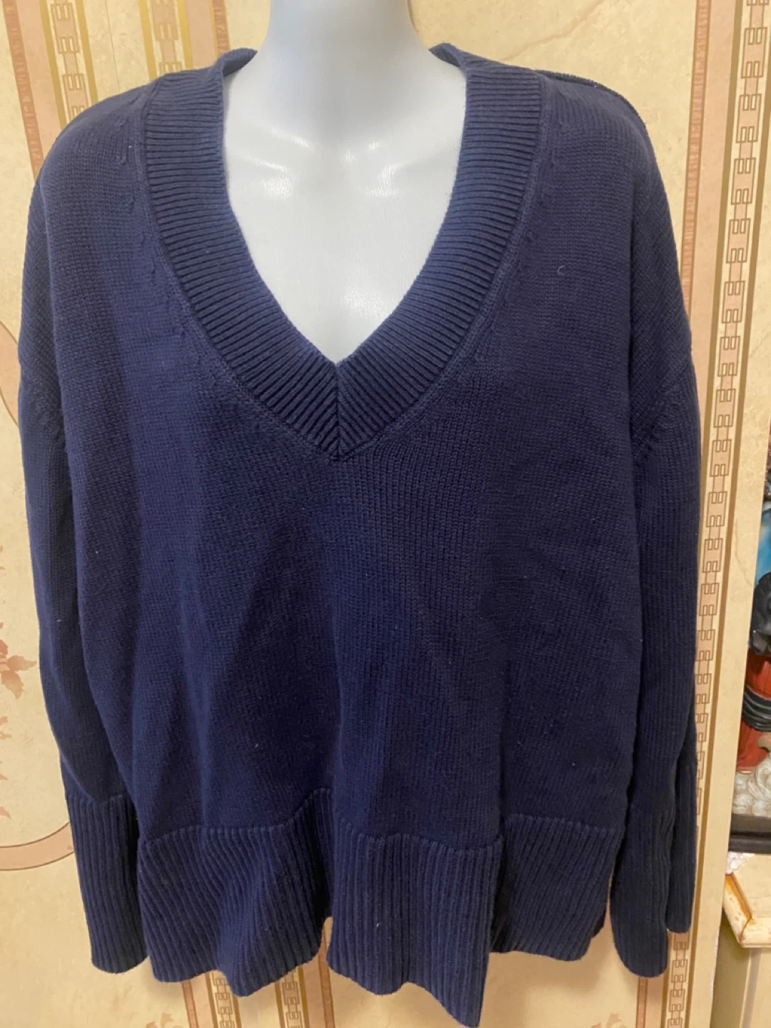 GAP V-neck Sweater - Navy Blue