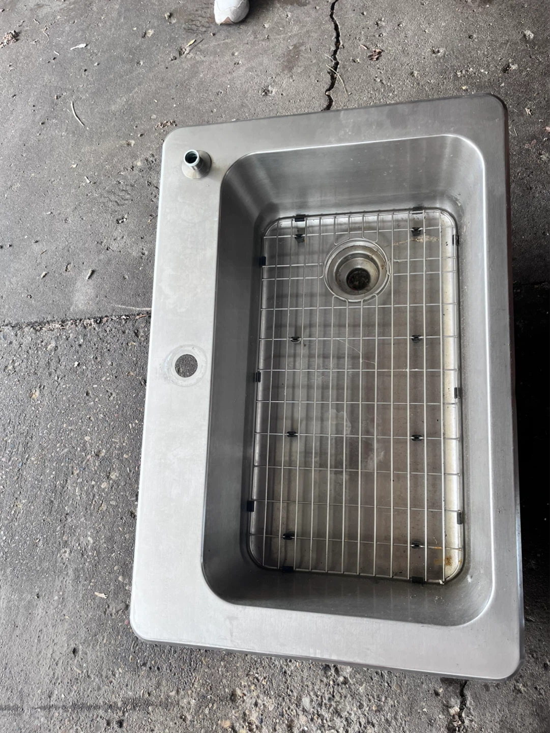 Undermount Stainless Steel Kitchen Sink with Grid