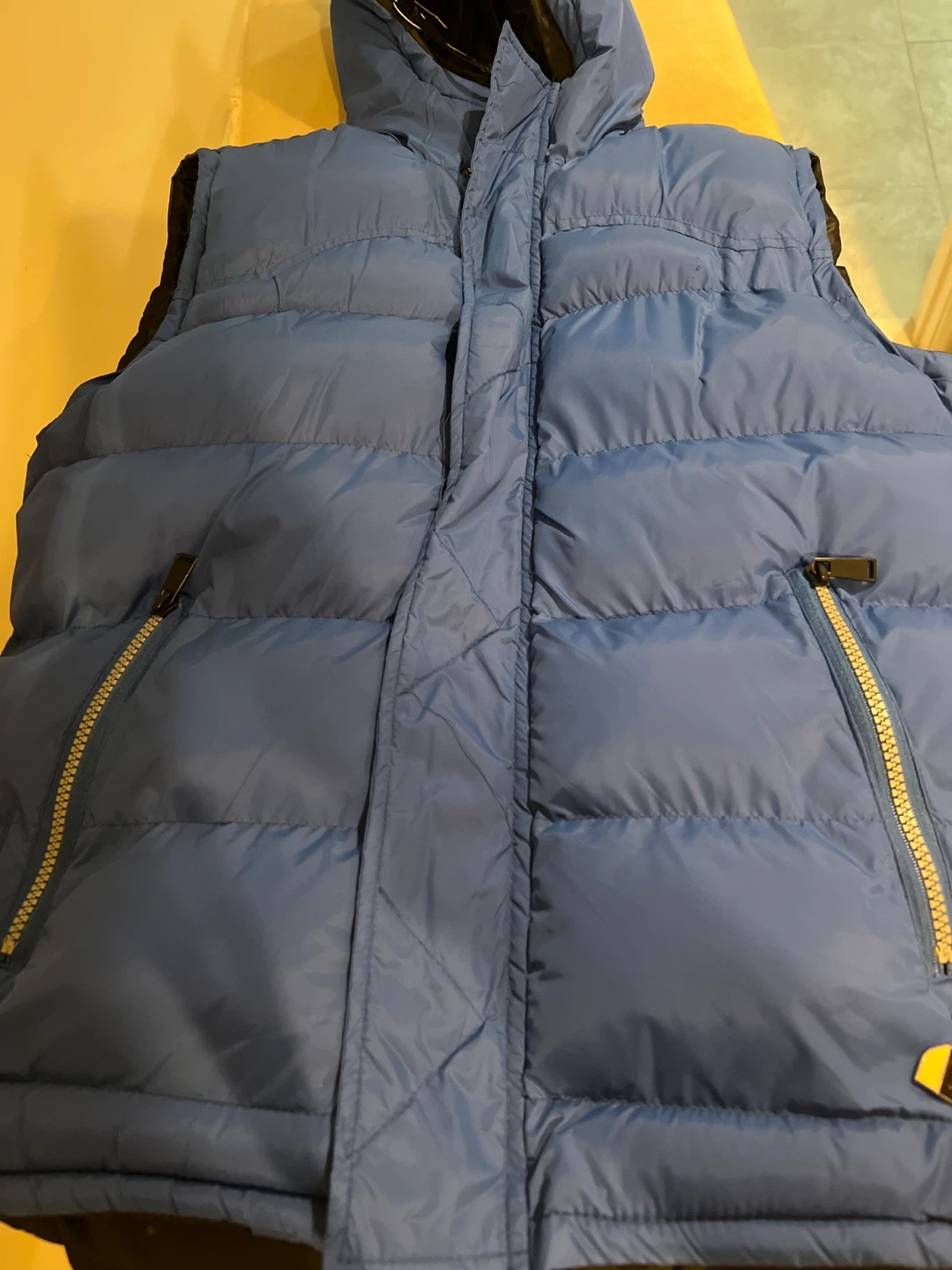 True rock puffer Vest size S New - photo 5
