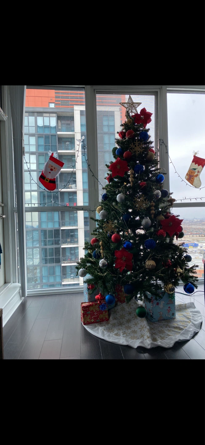 7 Feet Pre-lit Christmas Tree with Ornaments - photo 2