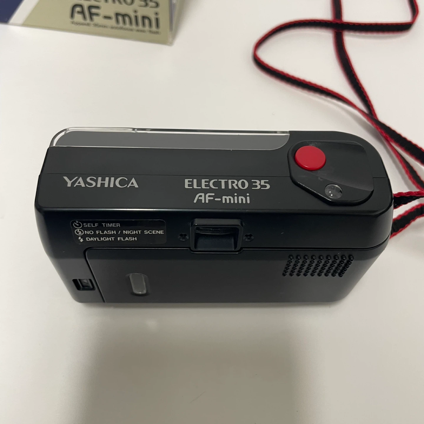 Yashica Electro 35 AF-mini 35mm Film Camera with Case - photo 3