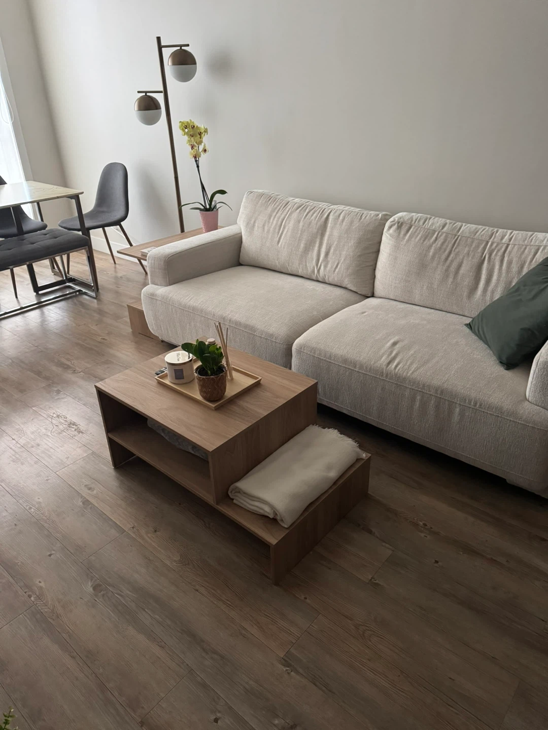 Structube cream couch