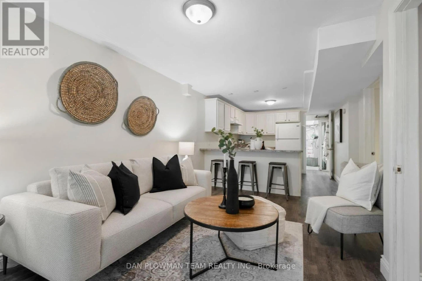 Bright 1 Bedroom Basement Apartment with Kitchen and Bathroom