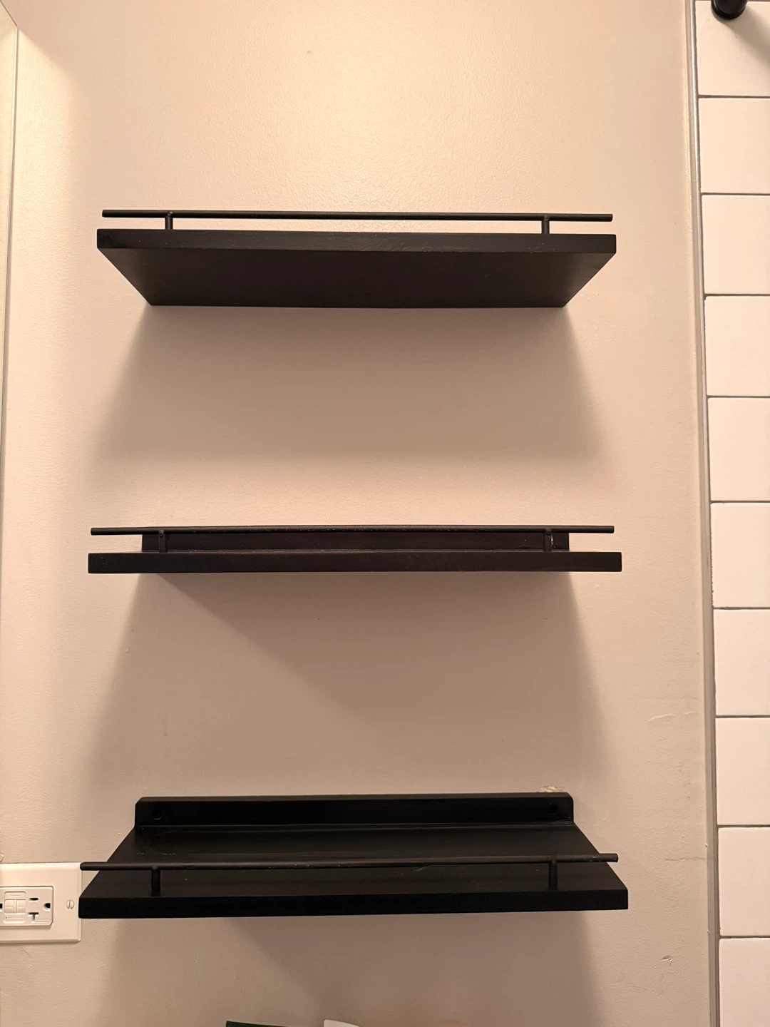 Set of 3 Black Floating Shelves with Rails - photo 2