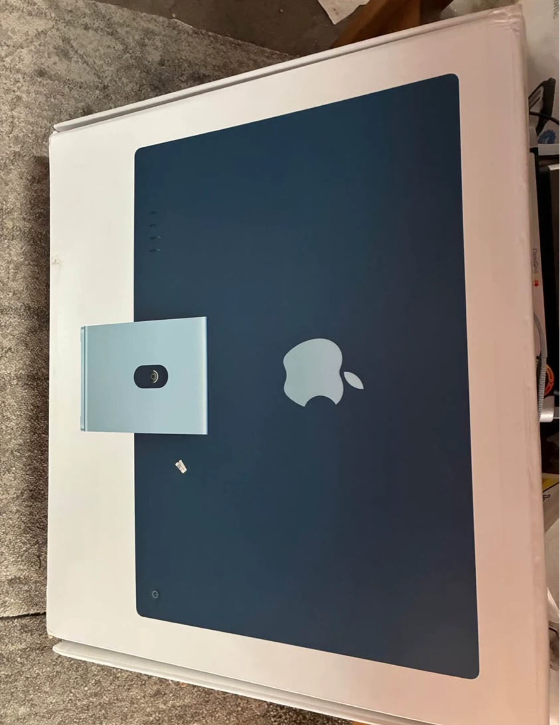 Apple iMac 24-inch M1 Chip - photo 2