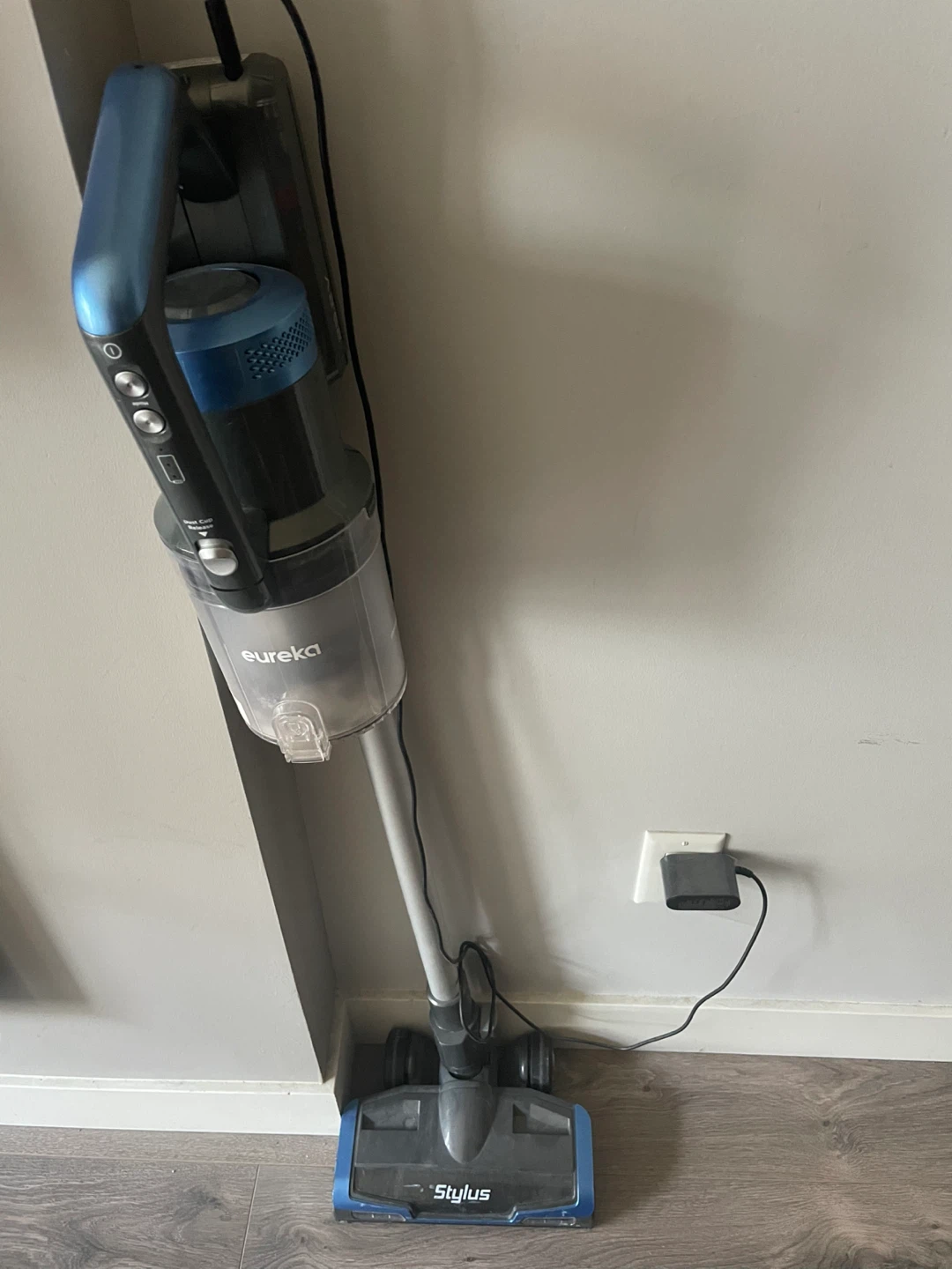 Eureka - Stylus vacuum