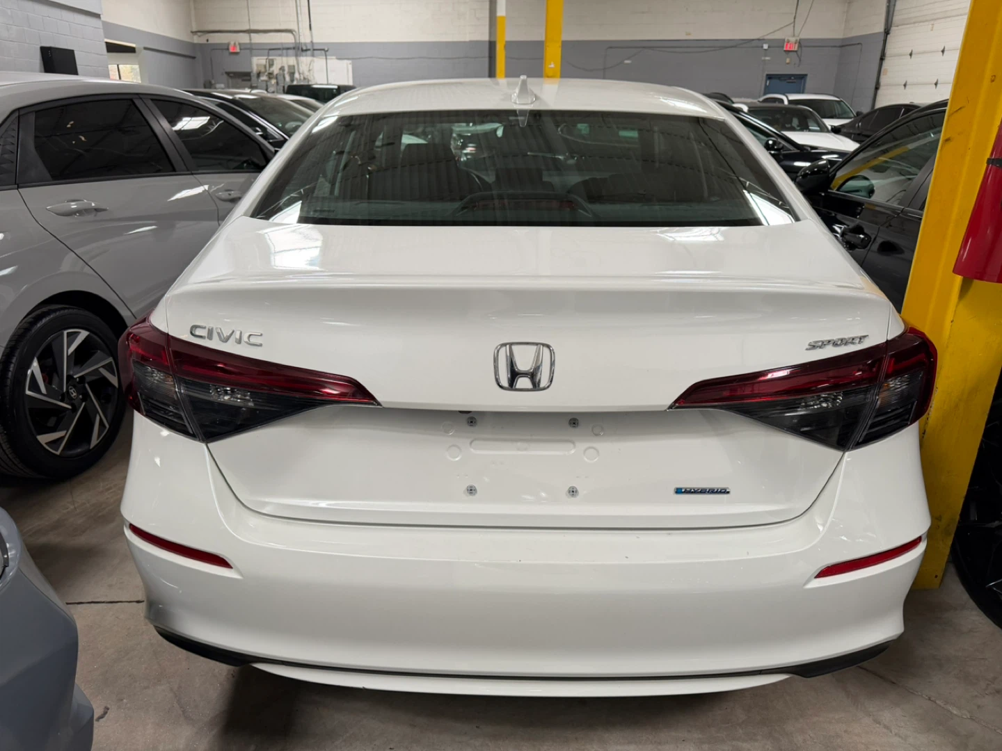 2025 Honda Civic Sport Hybrid Sedan - photo 3