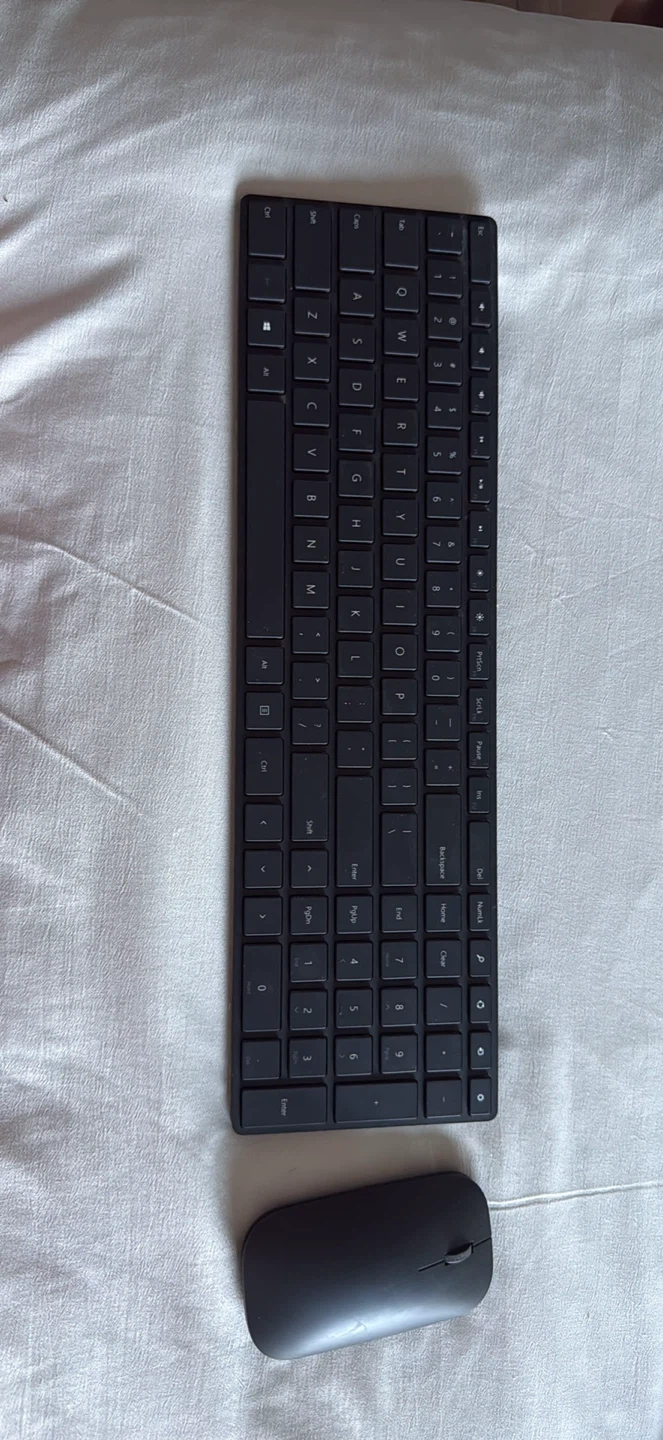 Microsoft Wireless Keyboard and Mouse Combo - photo 3