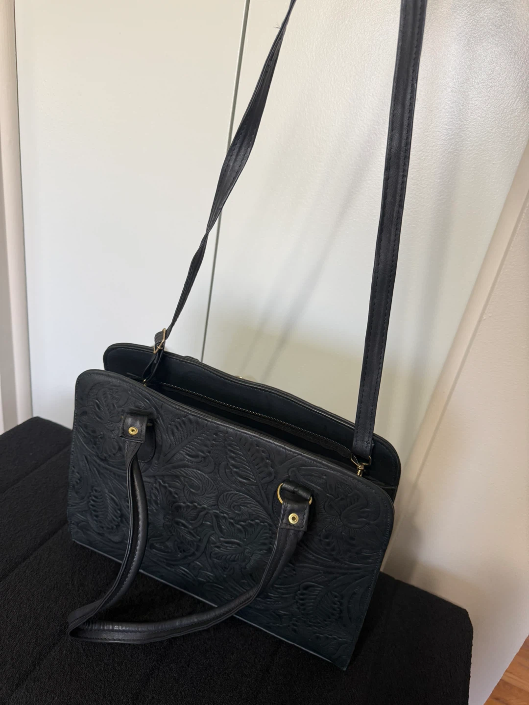 Black Embossed Leather Tote Bag w/ Crossbody Strap - photo 4