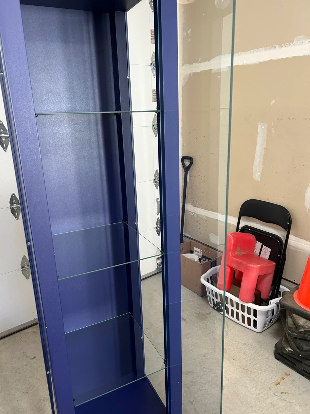 Blue Display Cabinet with Glass Shelves - photo 2