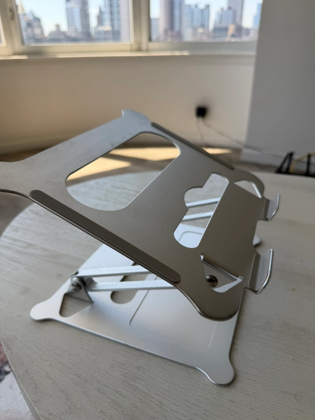 Adjustable Aluminum Laptop Stand / Holder - photo 2