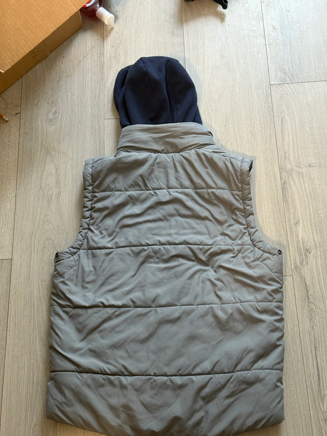 Guess Puffer Vest with Hood - photo 3