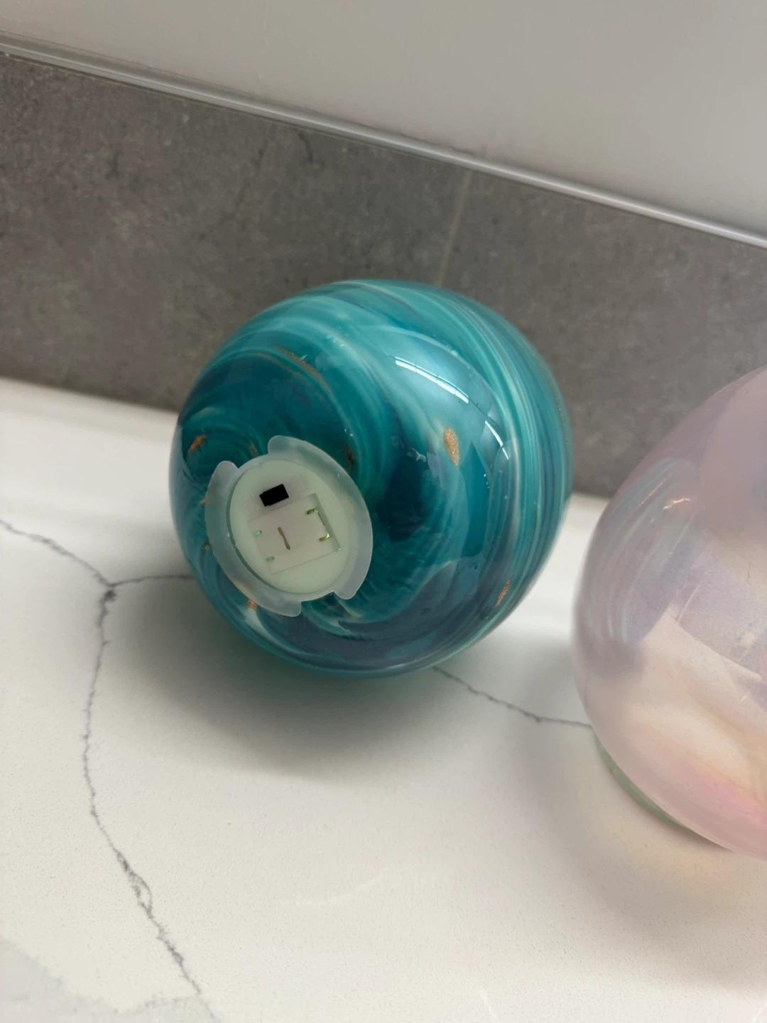 Decorative Egg Light Set – Marble & Iridescent Glass Look - photo 2