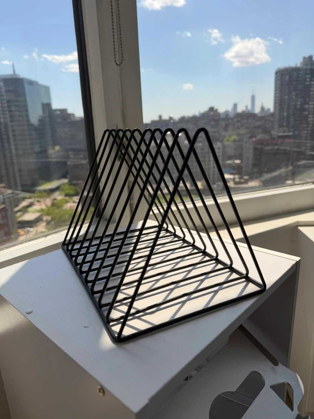 Black Wire Triangle Record / Book / Magazine Holder - photo 3