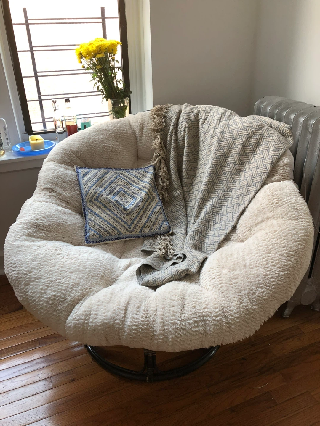 Plush Cream Papasan Chair