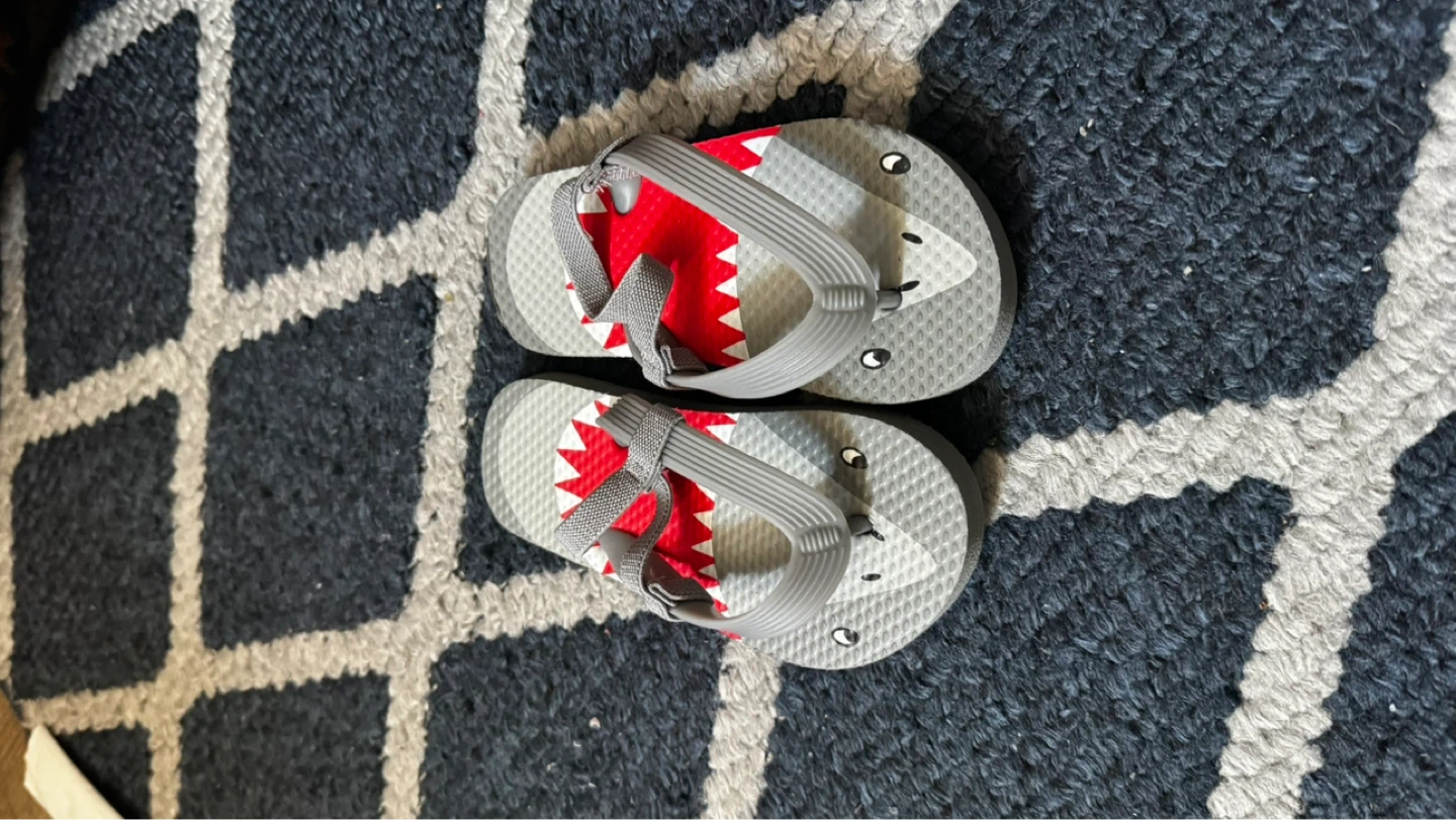 Toddler Shark Flip Flops Size 7-8
