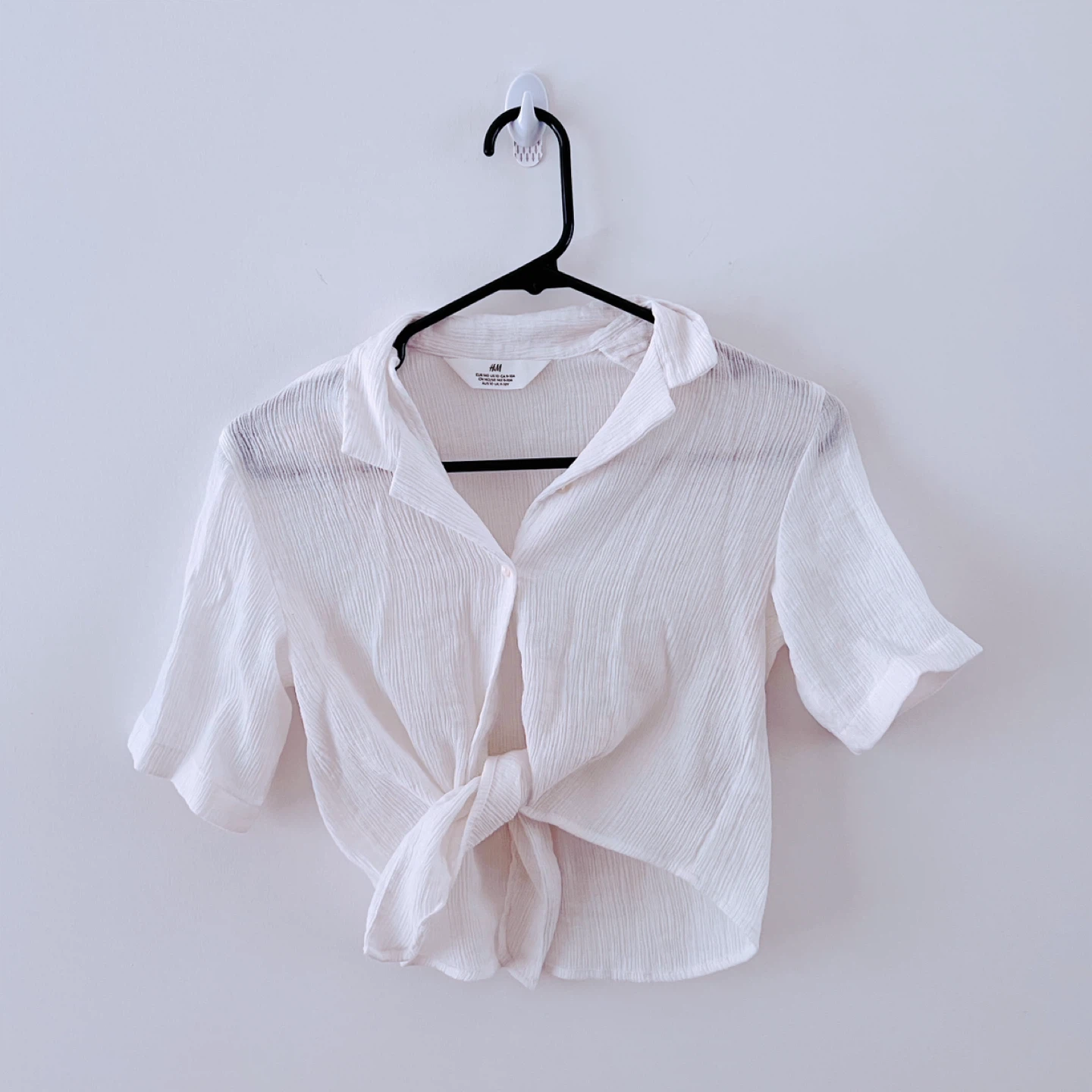 H&M White Textured Summer Button-Up Shirt - Size Small