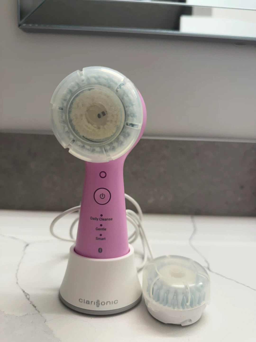 Clarisonic Facial Cleansing Brush Set – Charger + Extra Heads