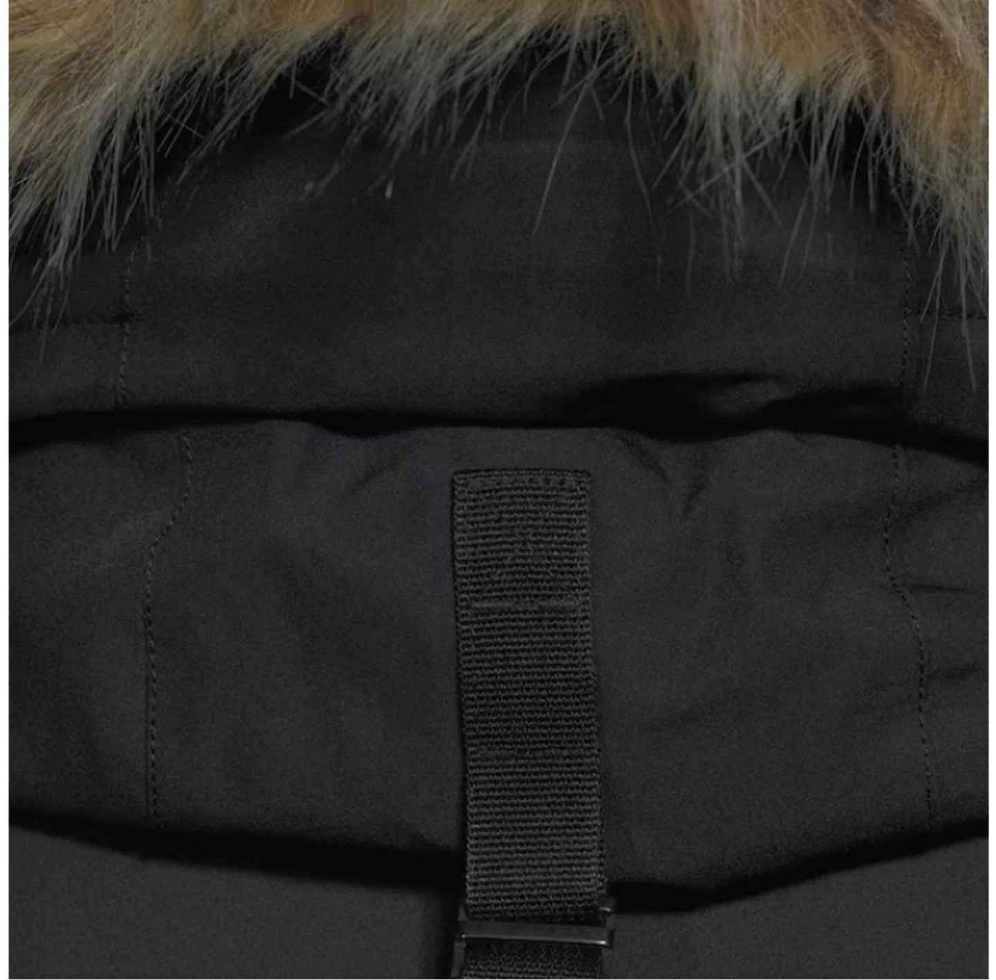 Woods Women's Black Parka / Winter Coat with Faux Fur Hood - photo 3