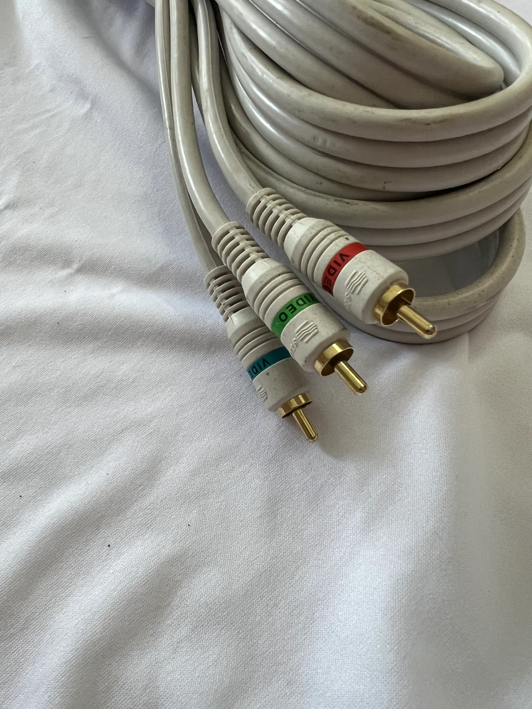 Component Video Cable - photo 3