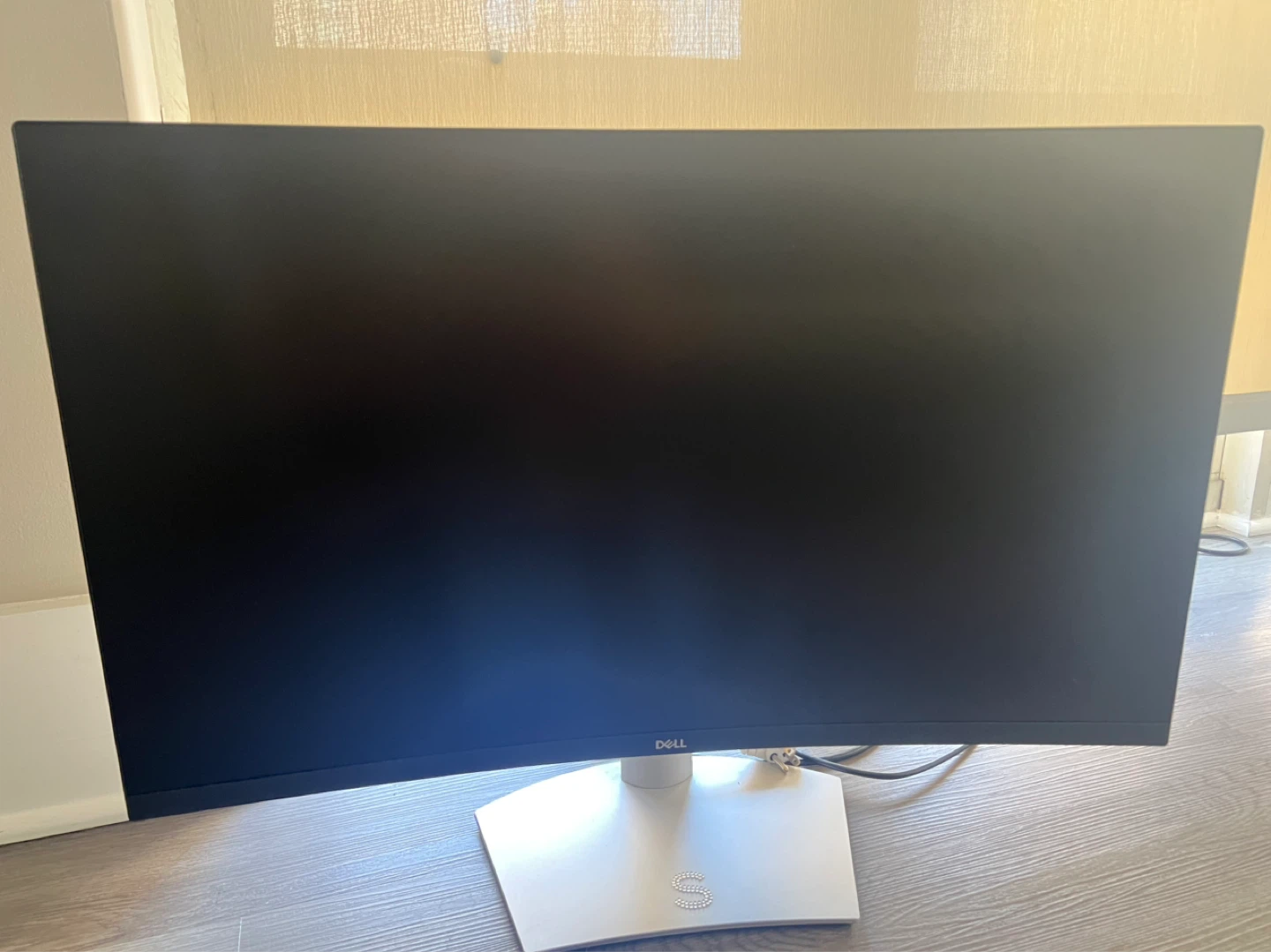 Dell 31.5" 4K UHD Curved VA Monitor with audio - photo 2