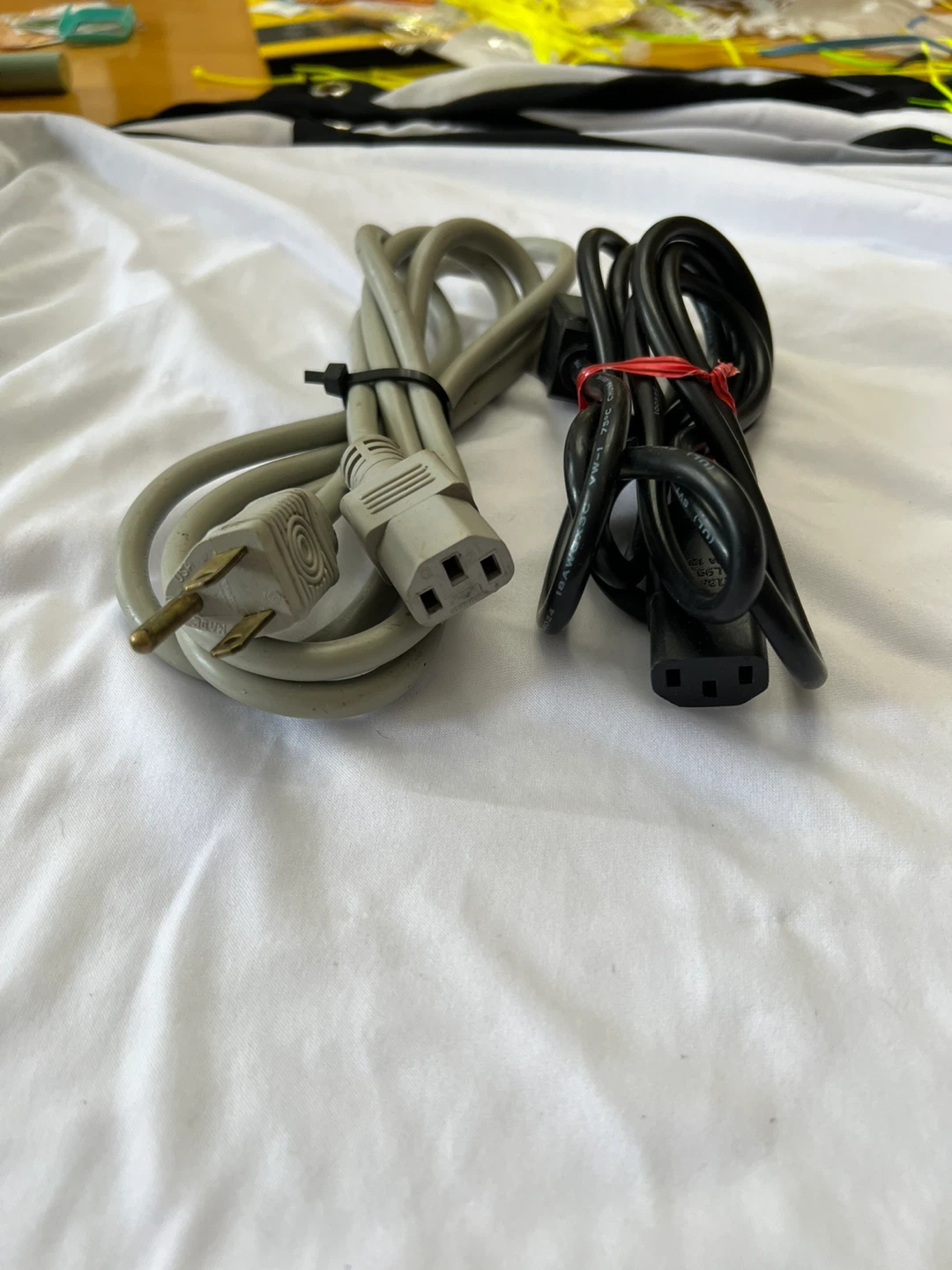 2 Electronics Power Cables