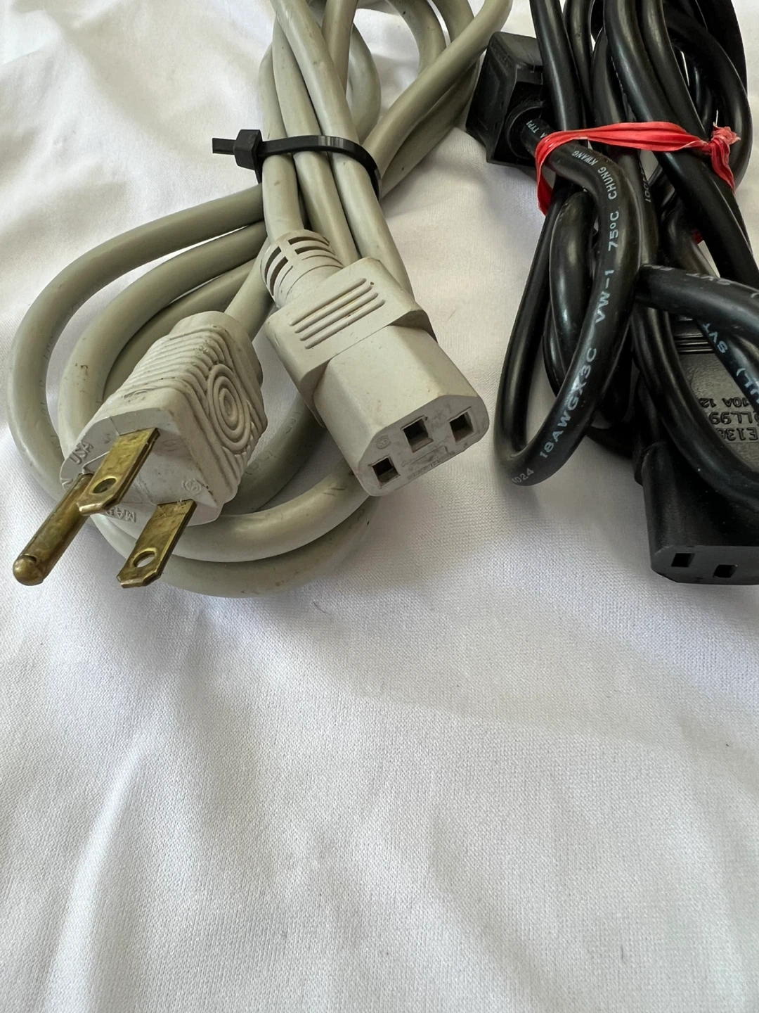 2 Electronics Power Cables - photo 2