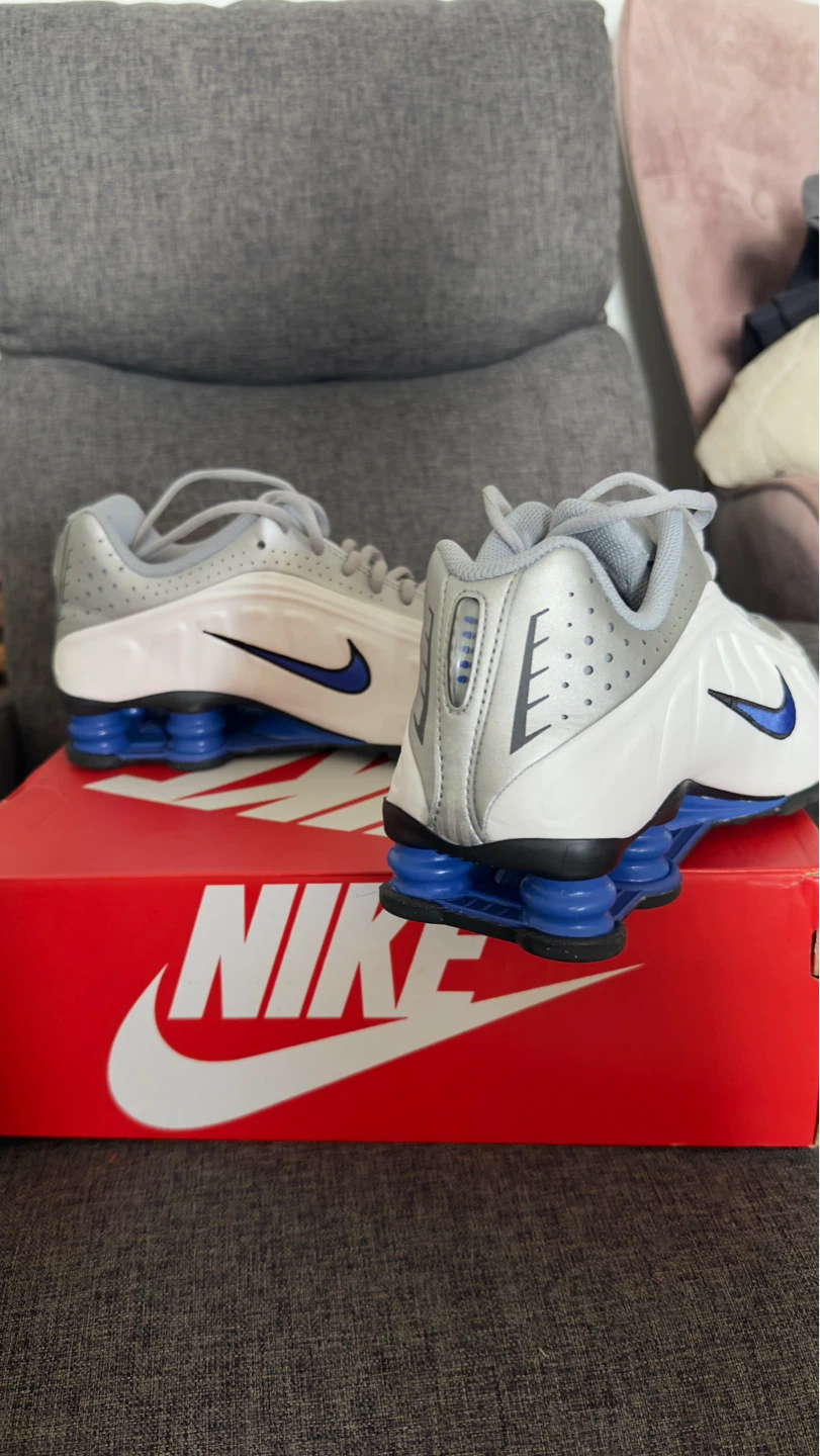 Nike Shox R4 (GS) White/Silver/Blue Youth Shoes 6.5 - photo 2
