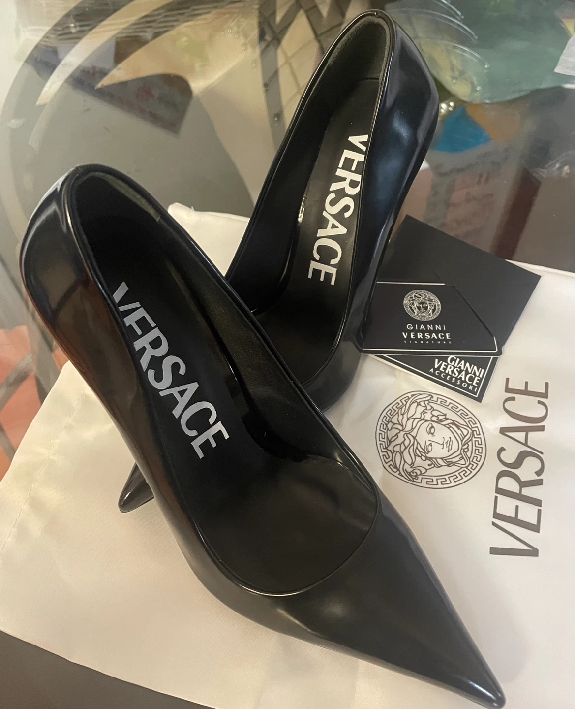 Versace Black Patent Leather Heels - Size 37 - photo 4