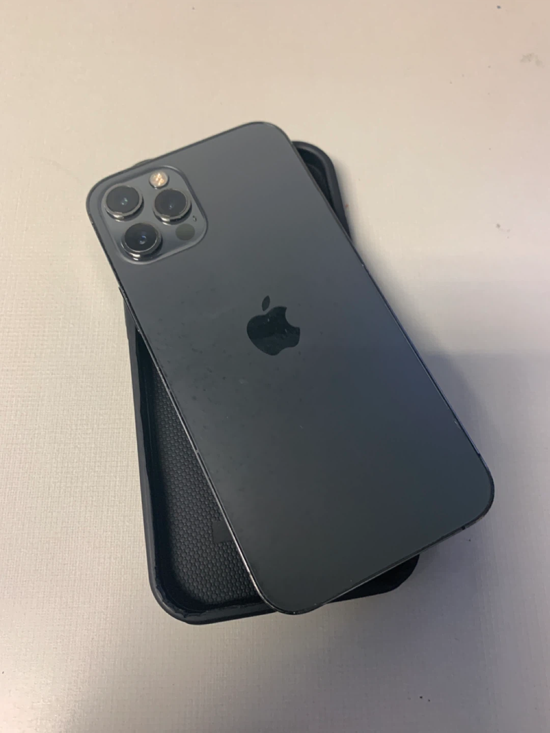 Apple iPhone 12 Pro (Graphite) - photo 2