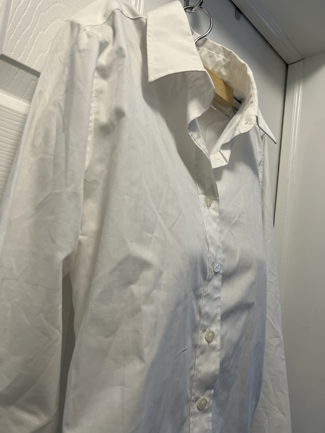 Brand new ladies White Button-Up Shirt - M/M - photo 3