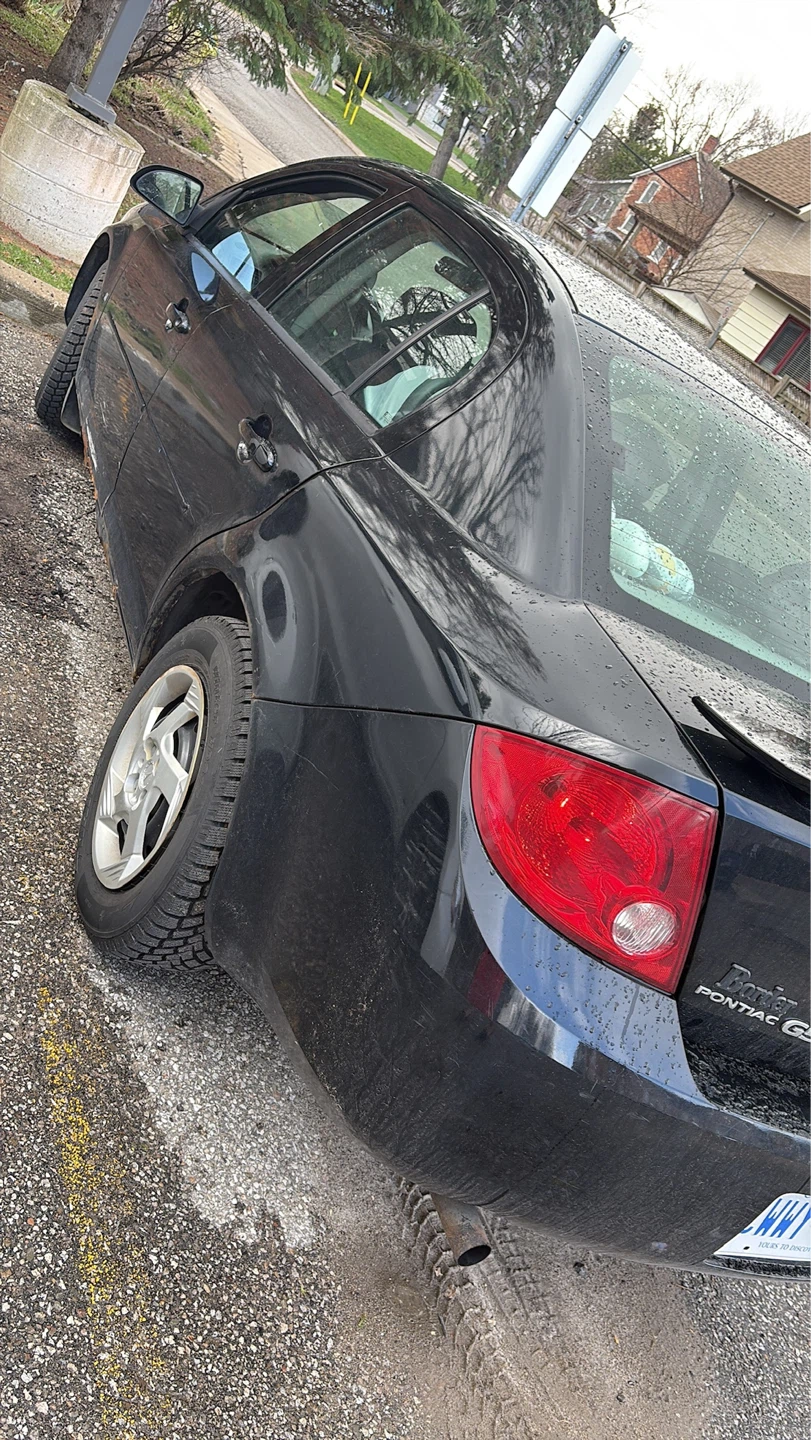 Black Pontiac G5 Sedan 2007