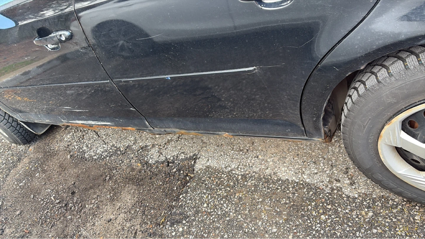 Black Pontiac G5 Sedan 2007 - photo 2