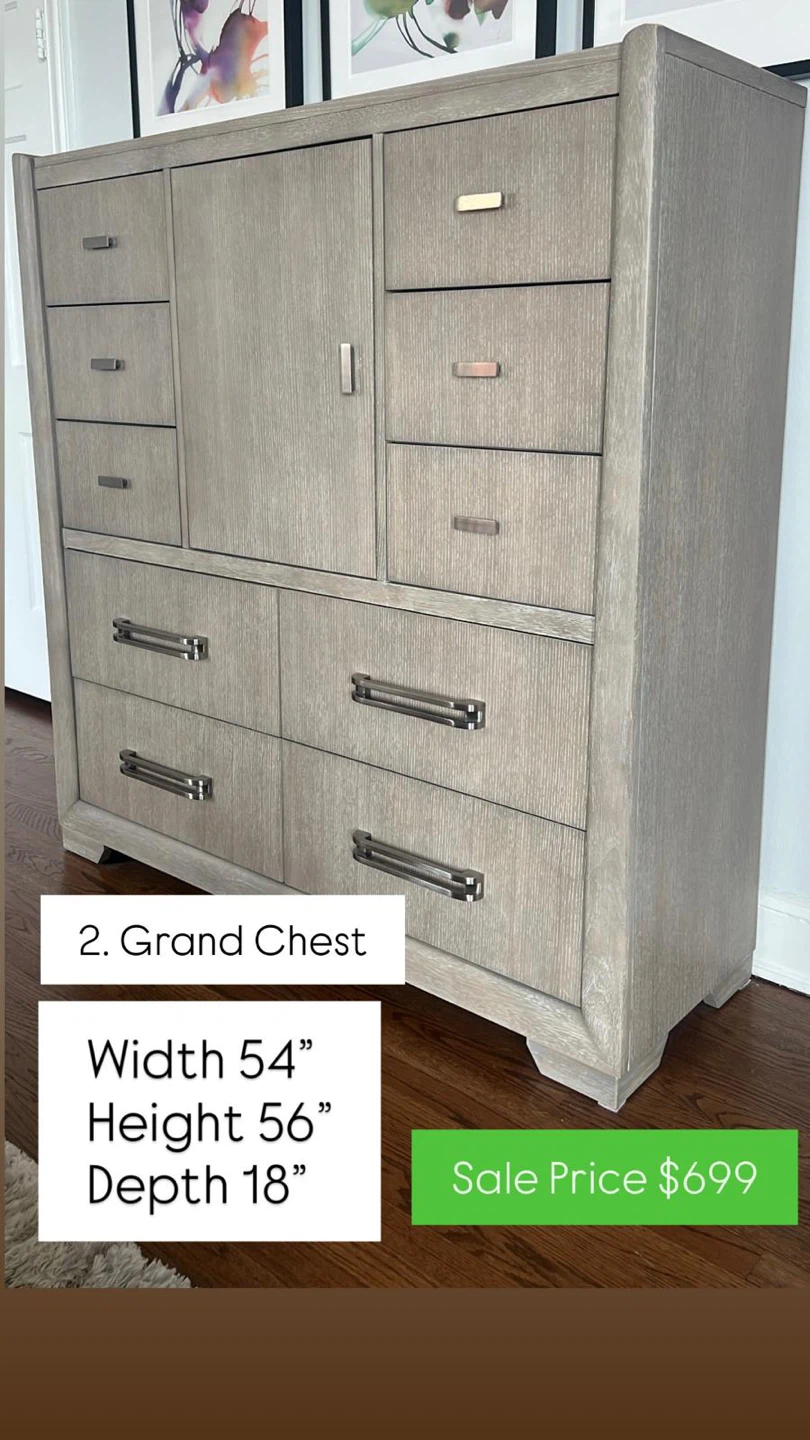 Grand Chest of Drawers