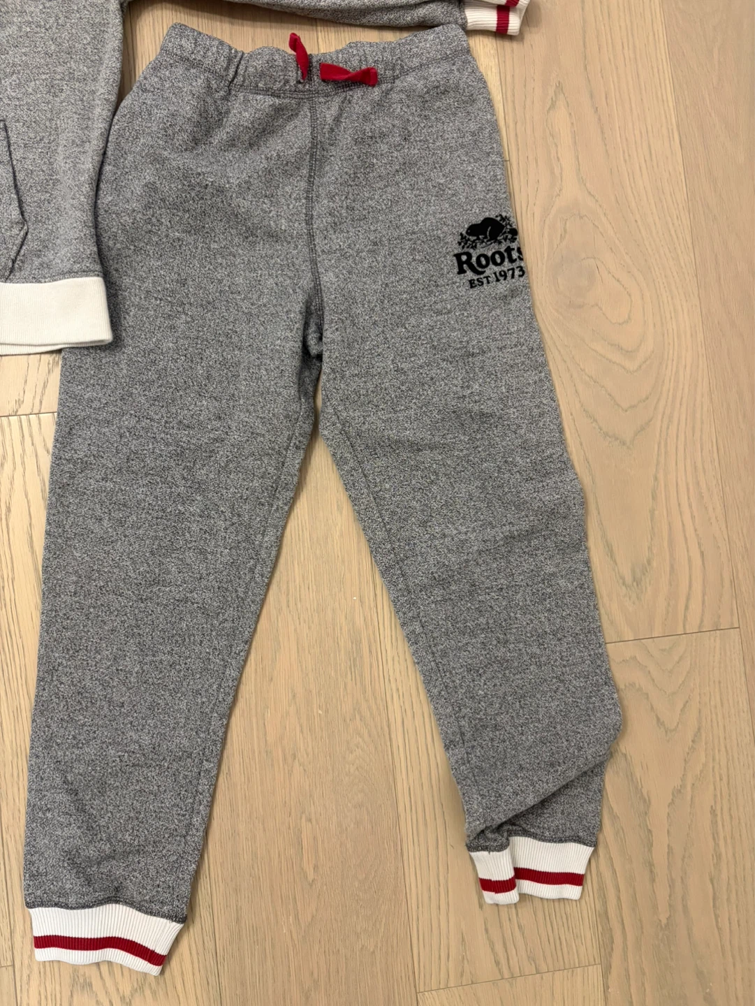 Kids Roots Cabin Grey Hoodie and Pants Set - size 11/12 - photo 2
