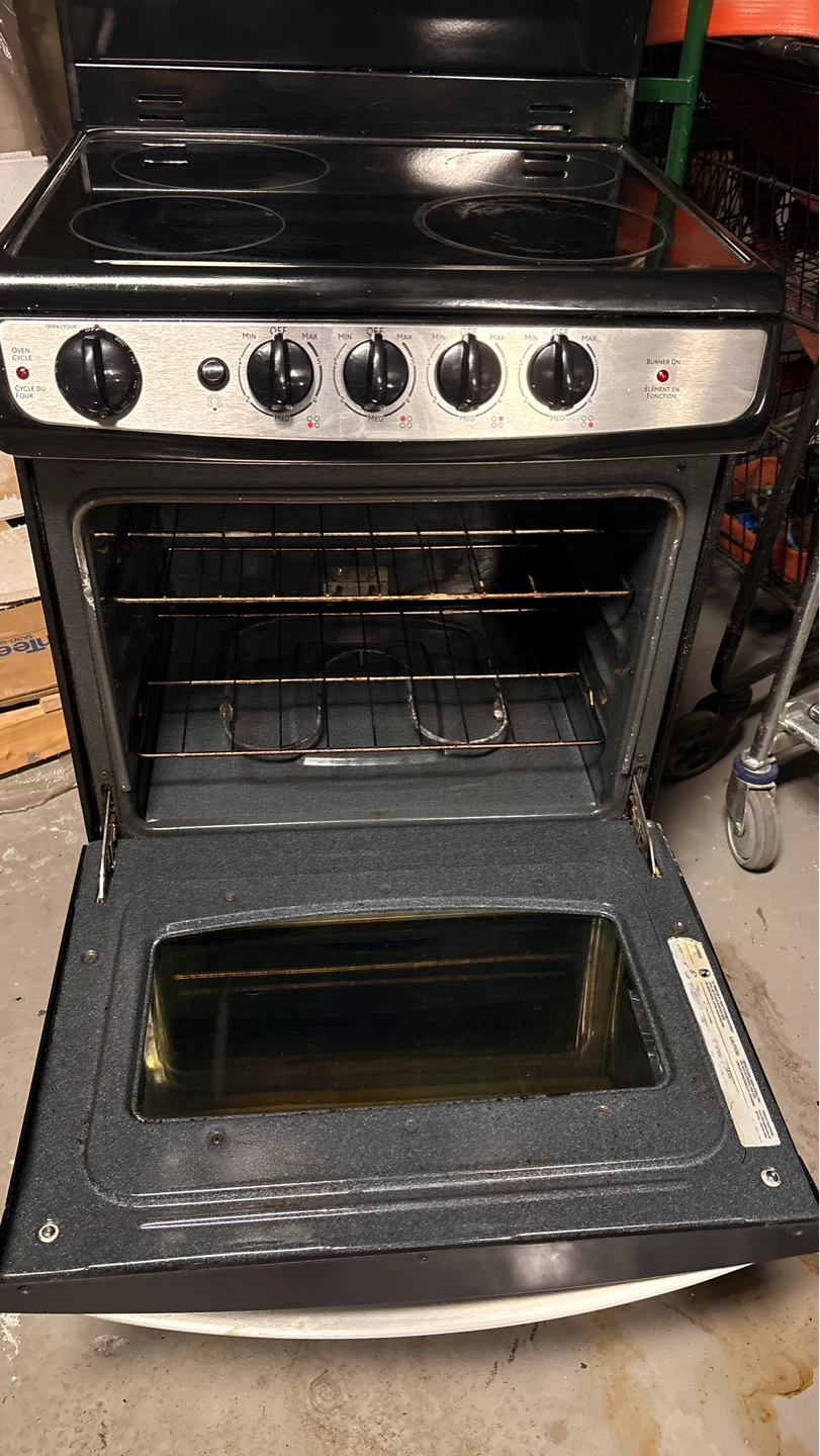GE Electric Cooktop Stove Oven (24’) - photo 2
