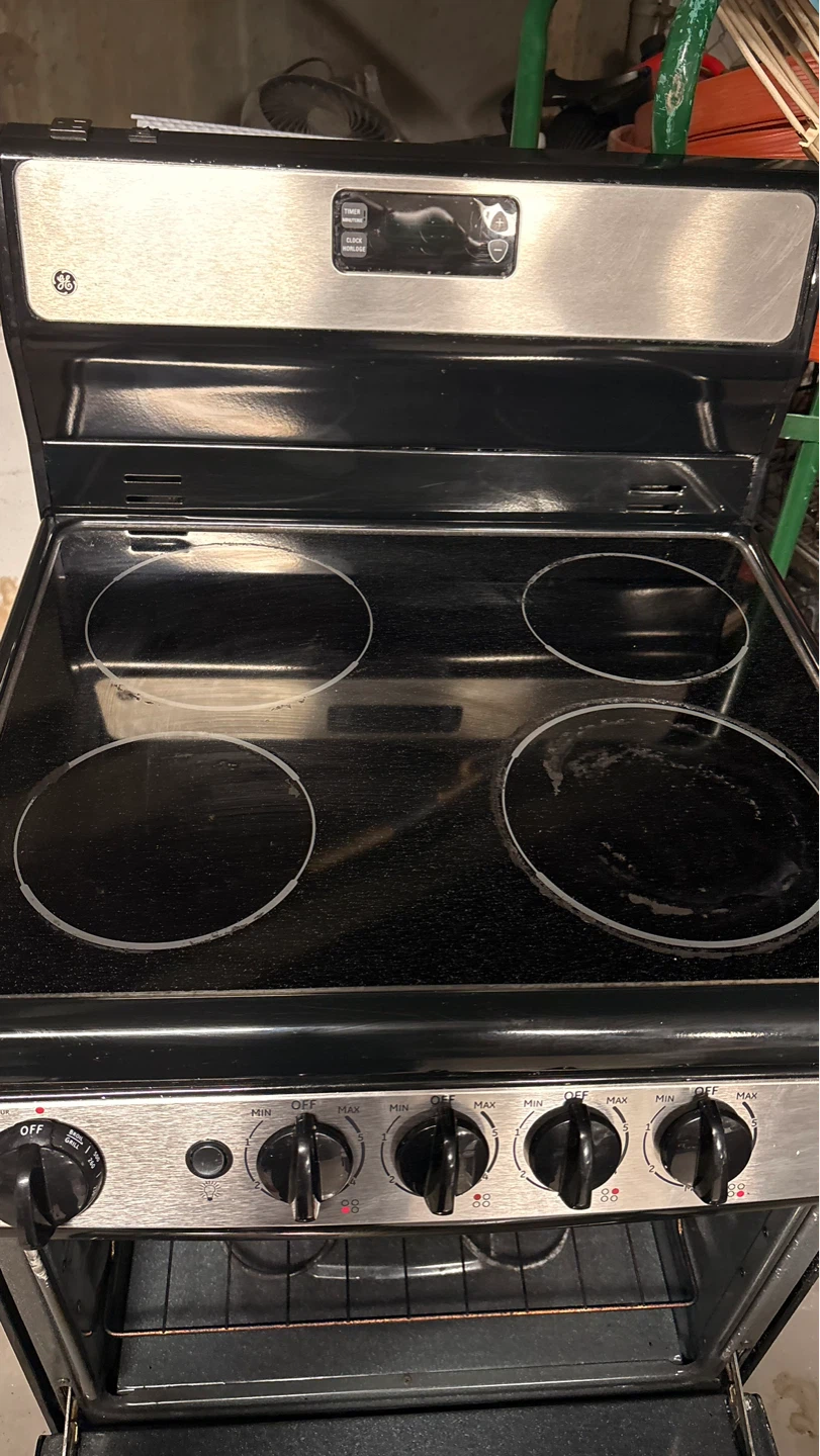 GE Electric Cooktop Stove Oven (24’)