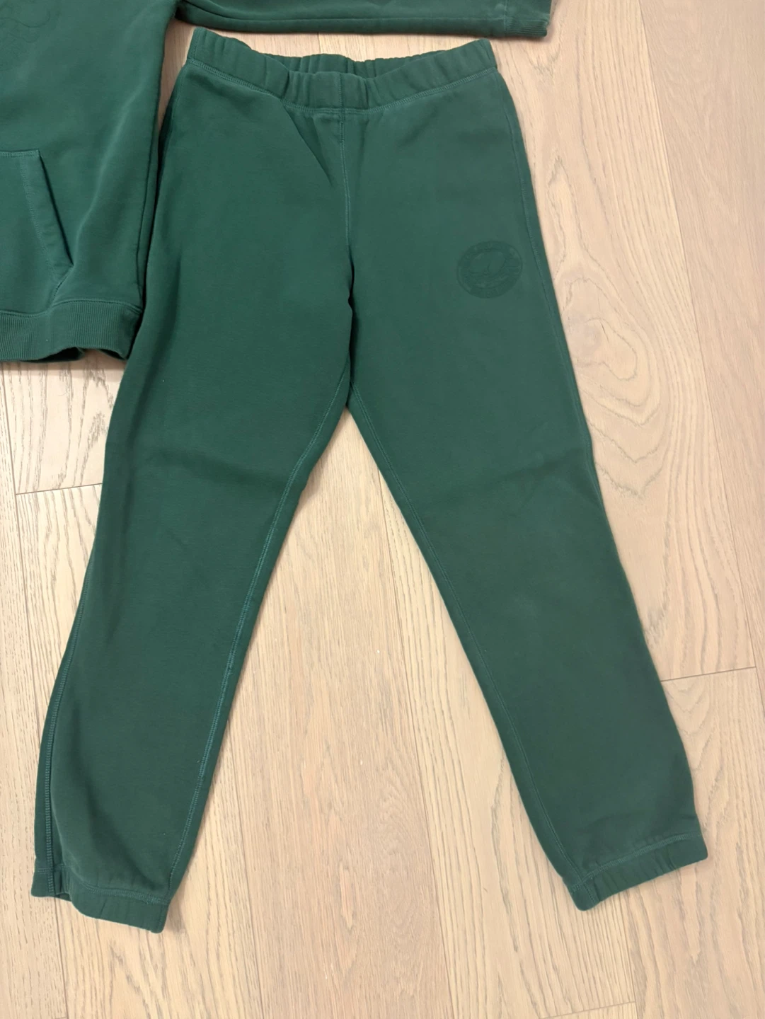 Roots Kids Green Sweatsuit Set - Size 13-14 - photo 2