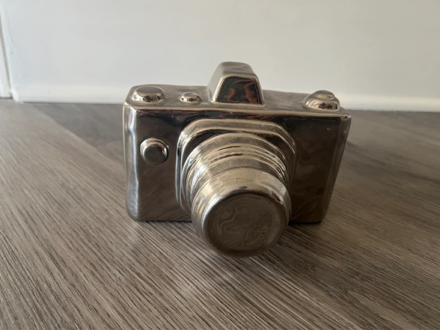 Silver Camera Shaped Ceramic Figurine / Home Decor