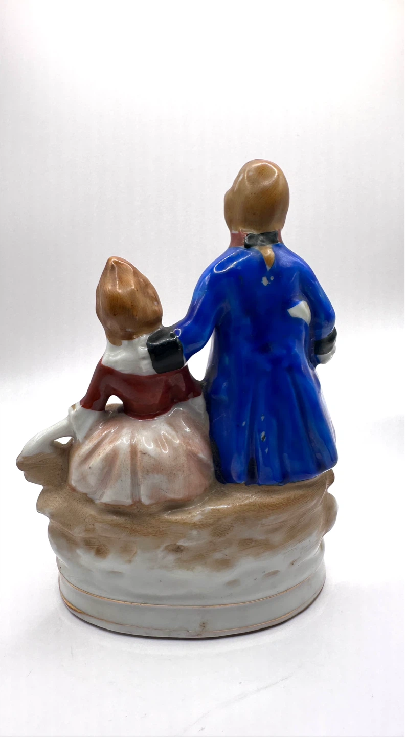 Vintage Victorian Man Woman Figurine Made in Occupied Japan - photo 3