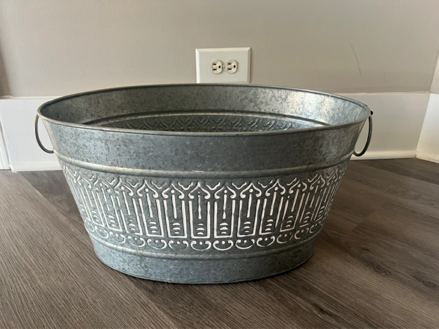 Galvanized Metal Tub with Decorative Embossing