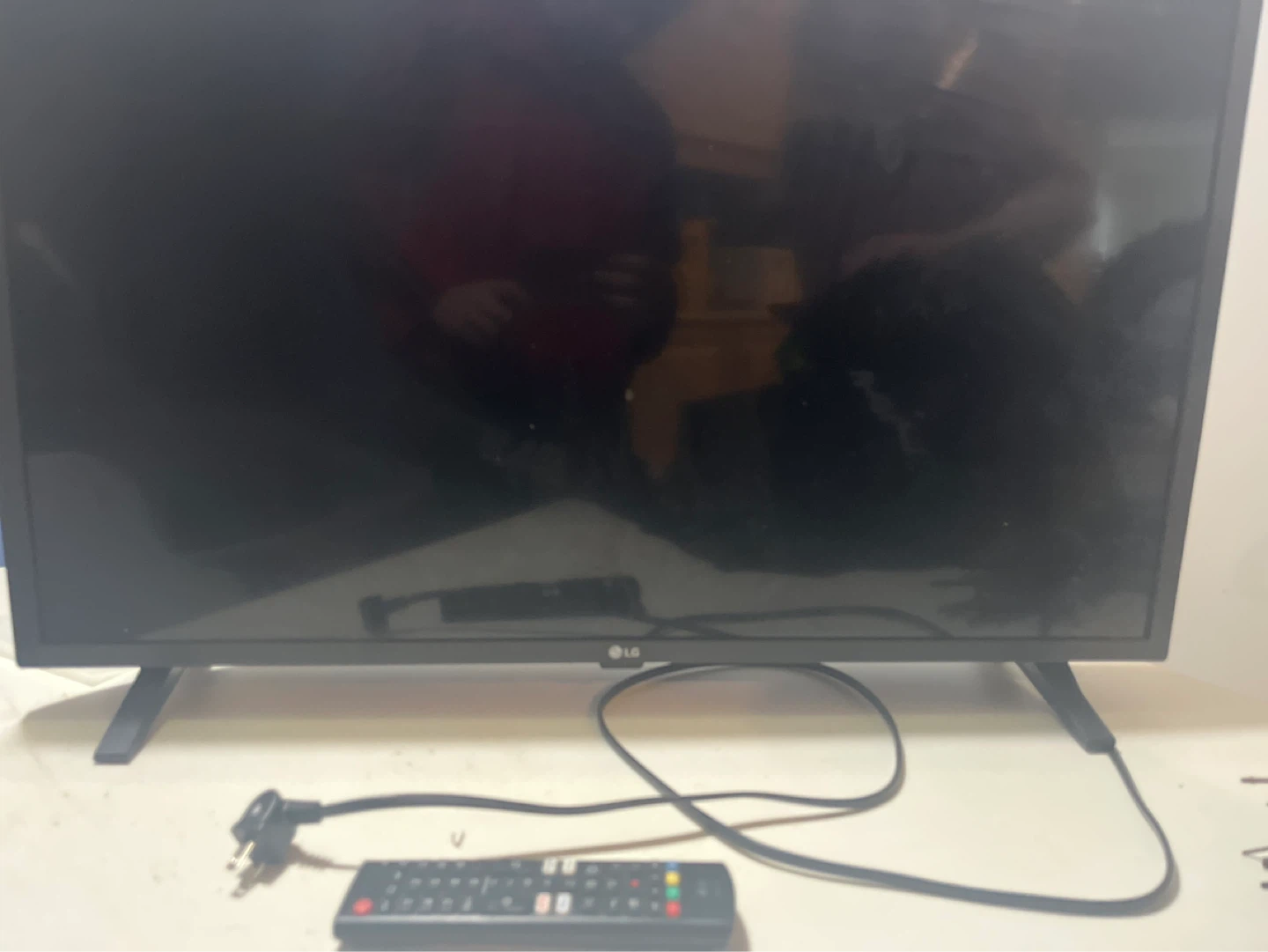 LG 32" Smart TV 32LQ630BPUA - photo 2