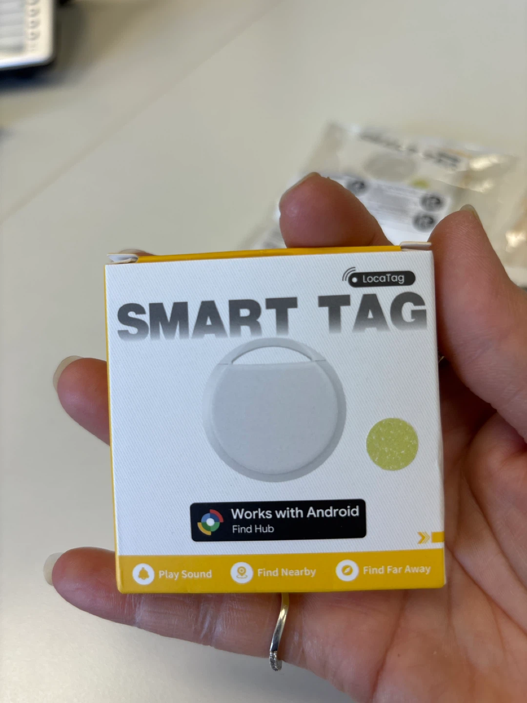 LocaTag Smart Tag Bluetooth Tracker (New) - photo 2